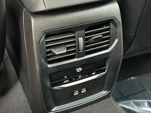 Used 2025 BMW 330i xDrive 330i xDrive image 14