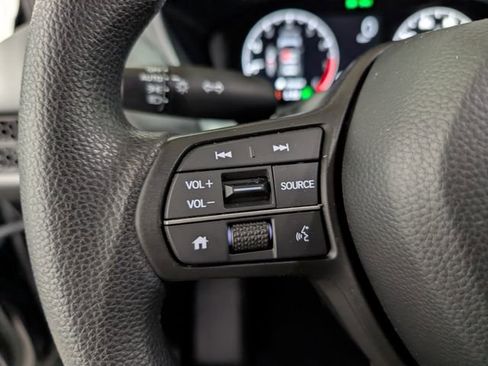 Used 2025 Honda HR-V LX image 17