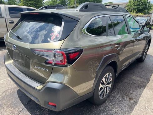 Certified 2025 Subaru Outback Premium AWD/4WD image 5