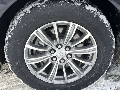 Used 2017 Cadillac XT5 Luxury w/ Driver Awareness Package image 38