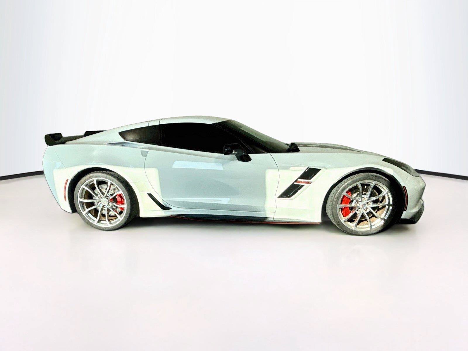 Used 2019 Chevrolet Corvette Grand Sport w/ Carbon Flash Badge Package RWD image 7