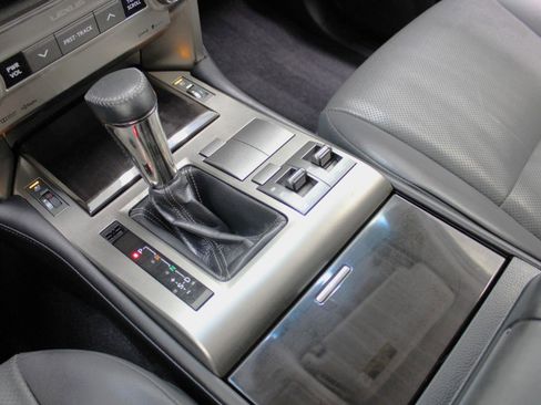 Used 2017 Lexus GX 460 image 64