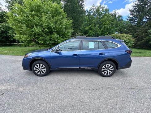 Used 2022 Subaru Outback AWD/4WD image 6