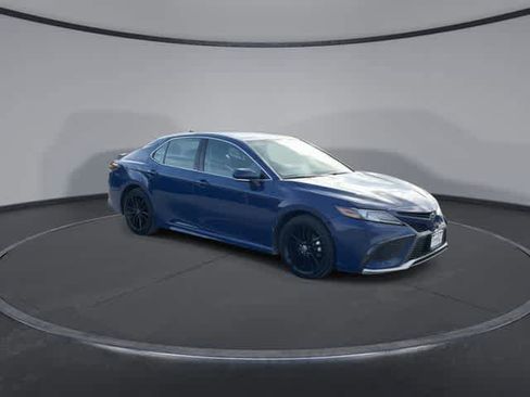 Used 2024 Toyota Camry XSE FWD image 2