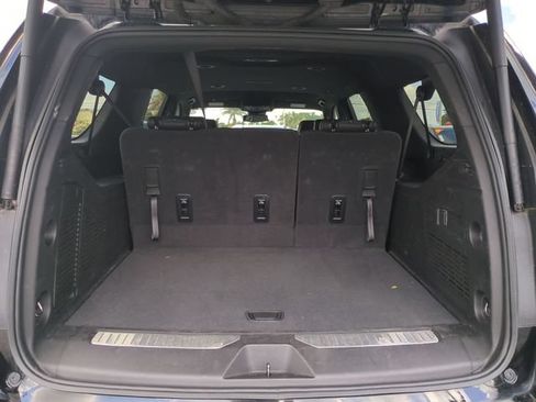 Used 2025 Chevrolet Suburban Z71 AWD/4WD image 14