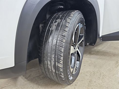 Certified 2024 Chevrolet Trax RS w/ Driver Confidence Package image 39