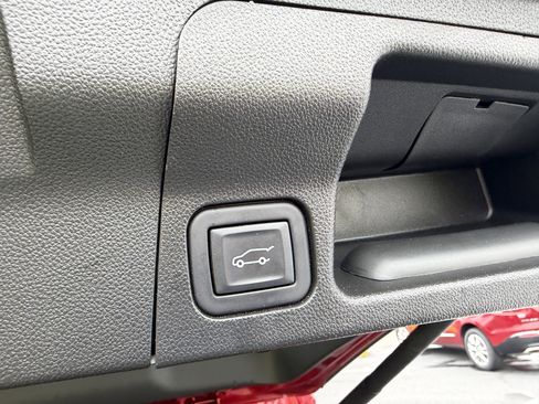 Used 2023 GMC Acadia SLT w/ Elevation Edition AWD/4WD image 13