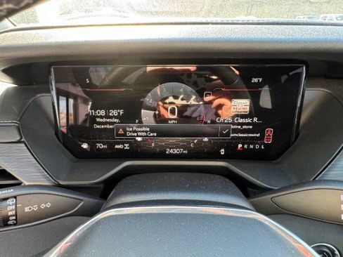 Used 2025 GMC Acadia Elevation AWD/4WD image 22