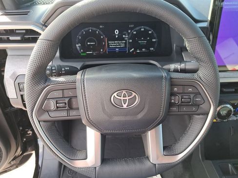 New 2025 Toyota Tacoma Trailhunter image 17
