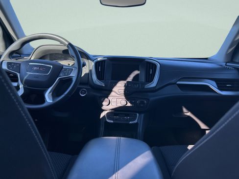 Used 2022 GMC Terrain SLE w/ Driver Convenience Package image 17