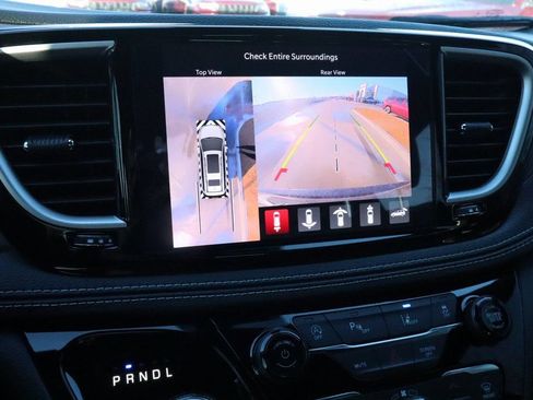 New 2026 Chrysler Pacifica Select FWD image 6