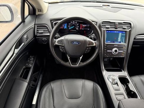 Used 2019 Ford Fusion Titanium FWD image 22