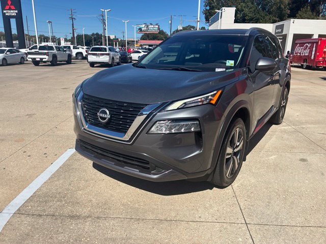 Used 2023 Nissan Rogue SL w/ SL Premium Package FWD image 3