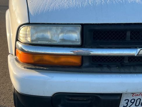 Used 2003 Chevrolet S10 Pickup LS w/ Convenience Package image 8