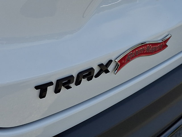 Used 2025 Chevrolet Trax RS w/ Driver Confidence Package FWD image 30