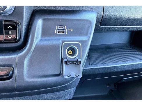 Used 2025 RAM ProMaster 2500 w/ U-Haul Equipment Group FWD image 16