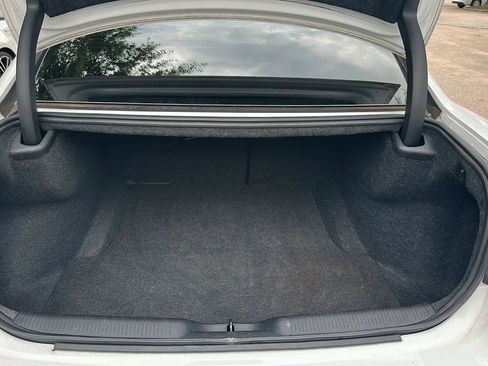 Used 2016 Dodge Charger SXT RWD image 12