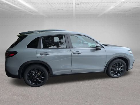 Used 2024 Honda HR-V Sport image 17