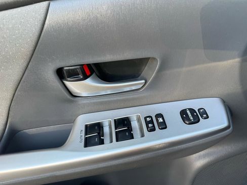 Used 2014 Toyota Prius V Three FWD image 33
