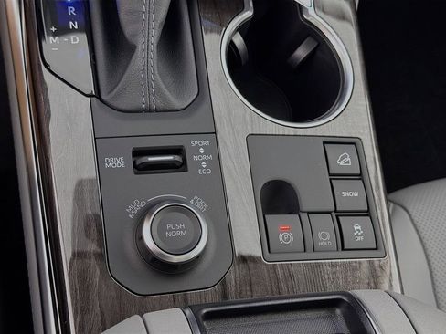 New 2026 Toyota Highlander Platinum AWD/4WD image 21