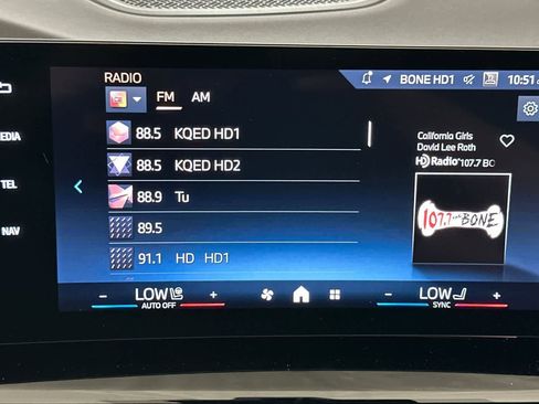 Used 2025 BMW X2 xDrive28i w/ M Sport Package image 18