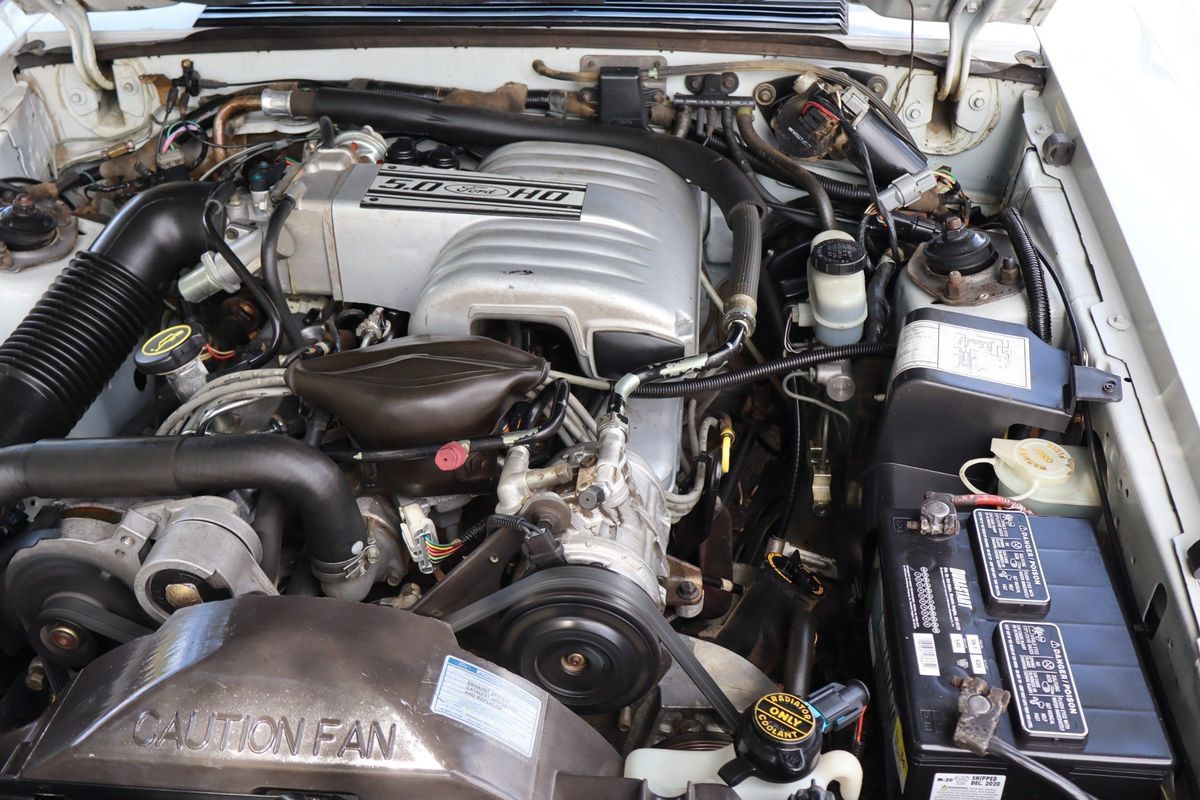 Used 1988 Ford Mustang GT RWD image 37