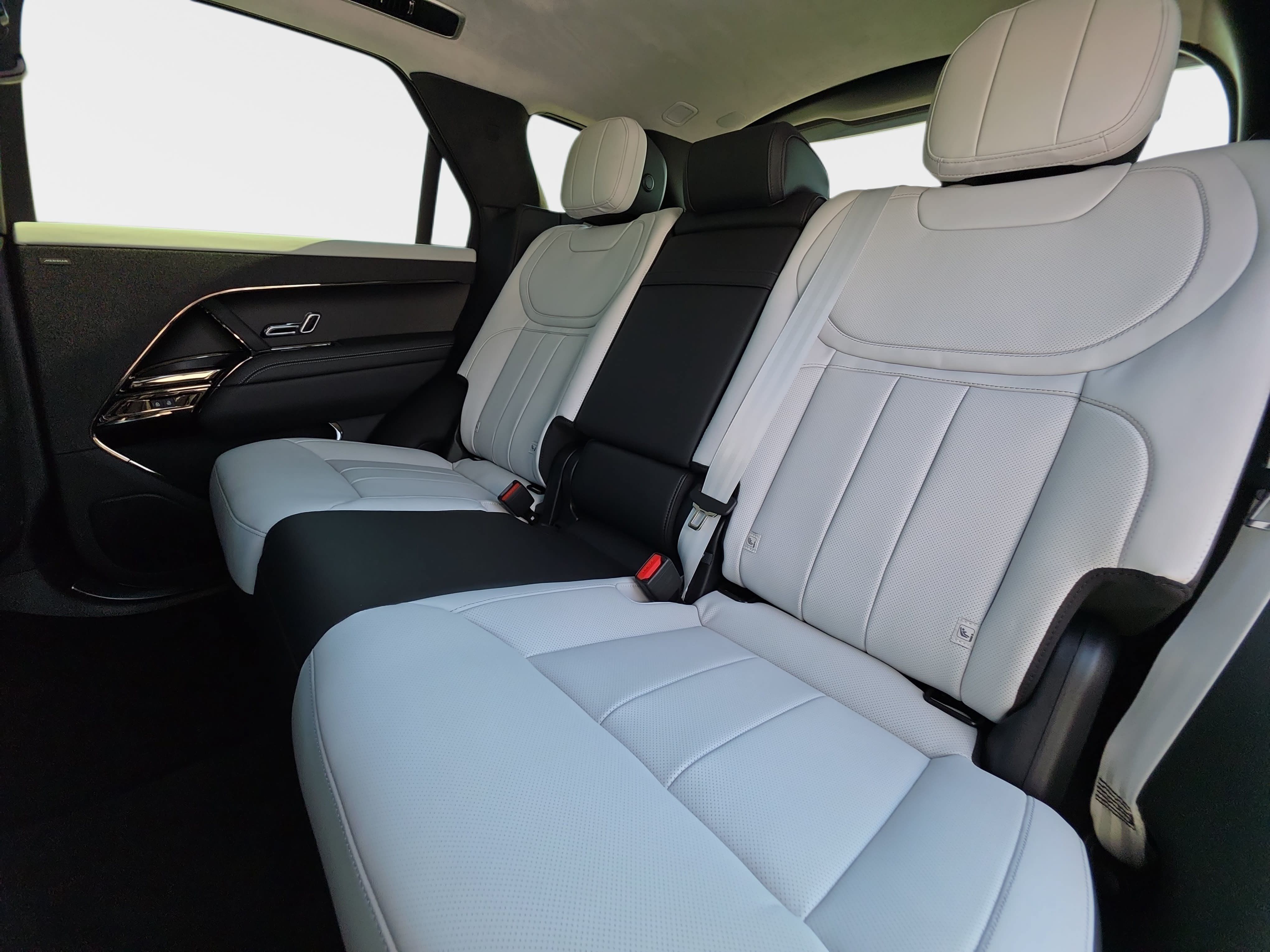 New 2027 Land Rover Range Rover Sport Battersea AWD/4WD image 14