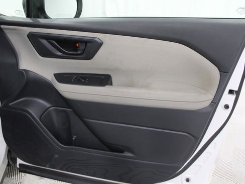 Certified 2025 Subaru Forester w/ Convenience Package #1 image 23