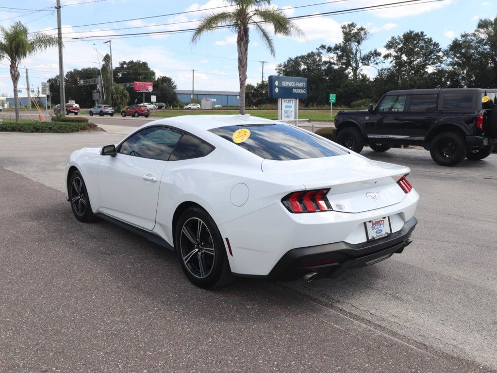 Used 2024 Ford Mustang Coupe RWD image 8