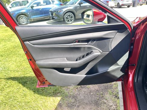 Used 2023 MAZDA MAZDA3 s FWD image 20