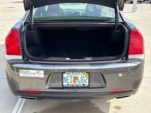 Used 2019 Chrysler 300 Touring L w/ Quick Order Package 22F image 29
