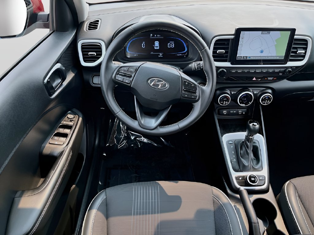 Used 2025 Hyundai Venue Limited FWD image 22