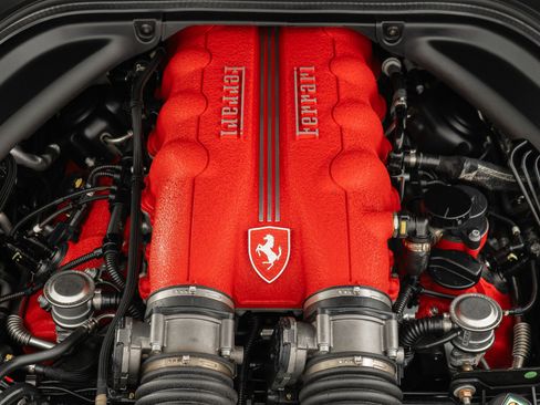 Used 2012 Ferrari California image 12