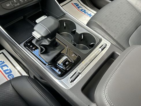 New 2026 Kia Carnival SX Prestige FWD image 24
