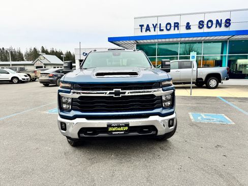 Used 2026 Chevrolet Silverado 3500 LT w/ All Star Edition AWD/4WD image 2