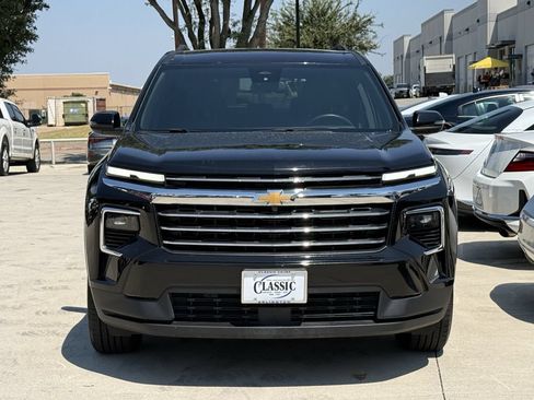 Used 2025 Chevrolet Traverse LT AWD/4WD image 7