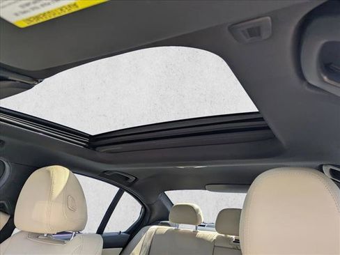 Used 2019 BMW 330i Sedan w/ Convenience Package RWD image 16