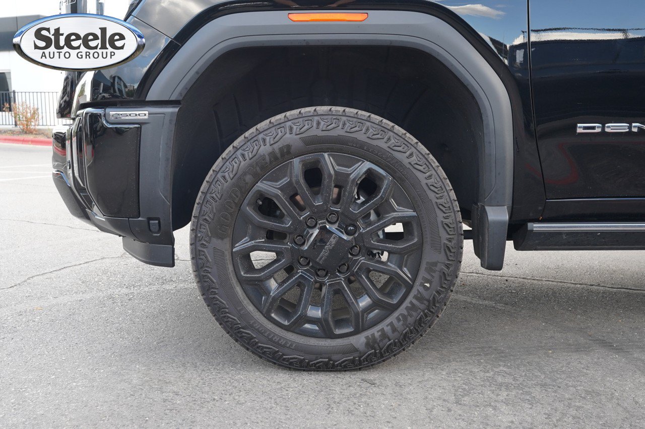 Certified 2026 GMC Sierra 2500 Denali Ultimate w/ LPO, GMC Protection Package AWD/4WD image 28