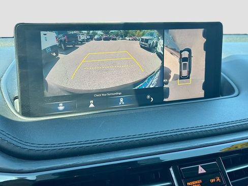 Used 2023 Acura MDX SH-AWD w/ Advance Package image 17