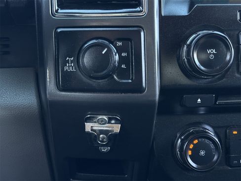 Used 2018 Ford F150 XLT image 21