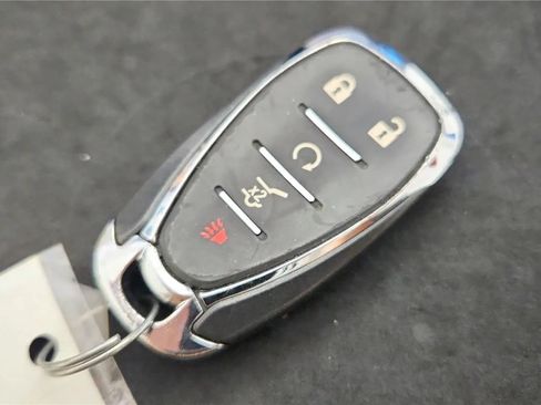 Used 2023 Chevrolet Traverse LT FWD image 21