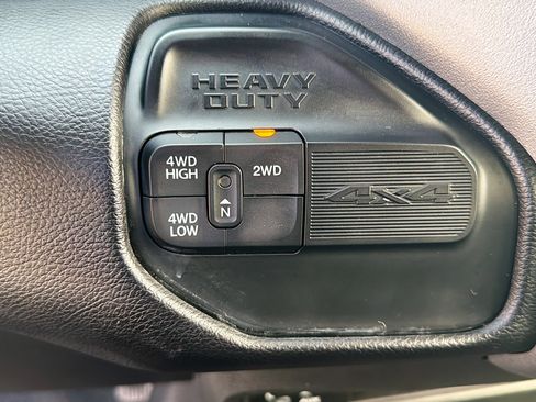 Used 2024 RAM 2500 Big Horn image 28