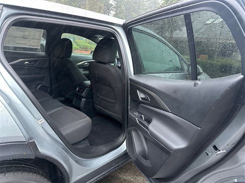 New 2026 Chevrolet Equinox EV LT image 13