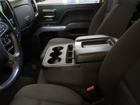 Used 2018 Chevrolet Silverado 1500 LT w/ LPO, Black Pack AWD/4WD image 7
