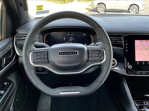Used 2022 Jeep Wagoneer Series II image 5