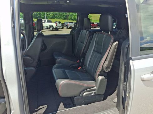 Used 2018 Dodge Grand Caravan GT FWD image 10