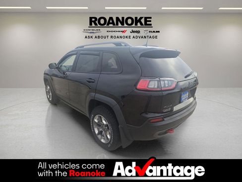 Used 2019 Jeep Cherokee Trailhawk image 7