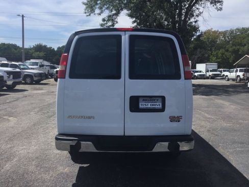 Used 2014 GMC Savana 2500 RWD image 4