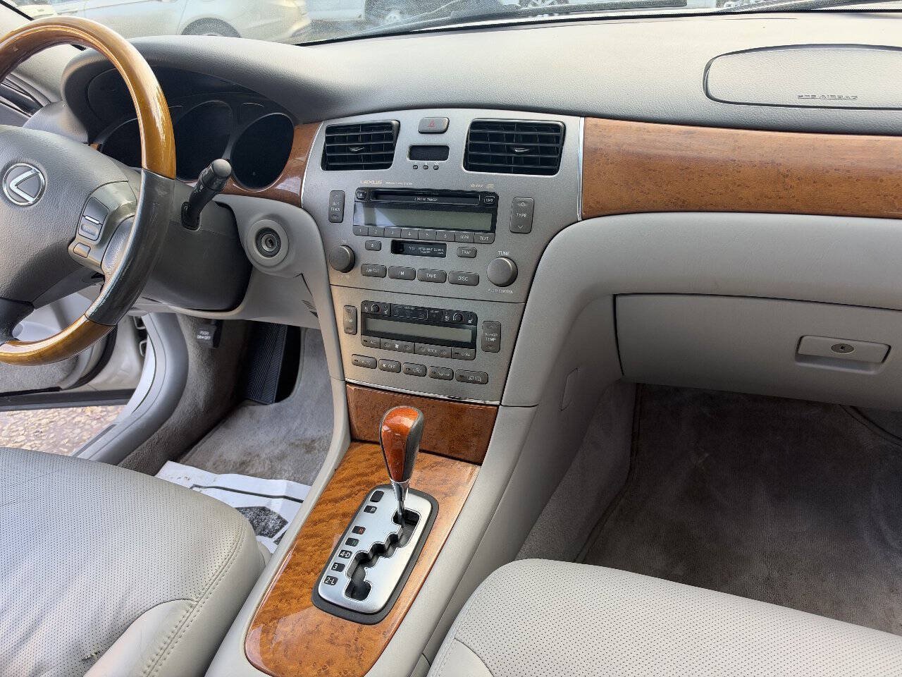 Used 2005 Lexus ES 330 FWD image 18