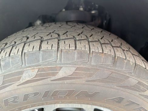 Used 2025 Ford Expedition Active RWD image 38